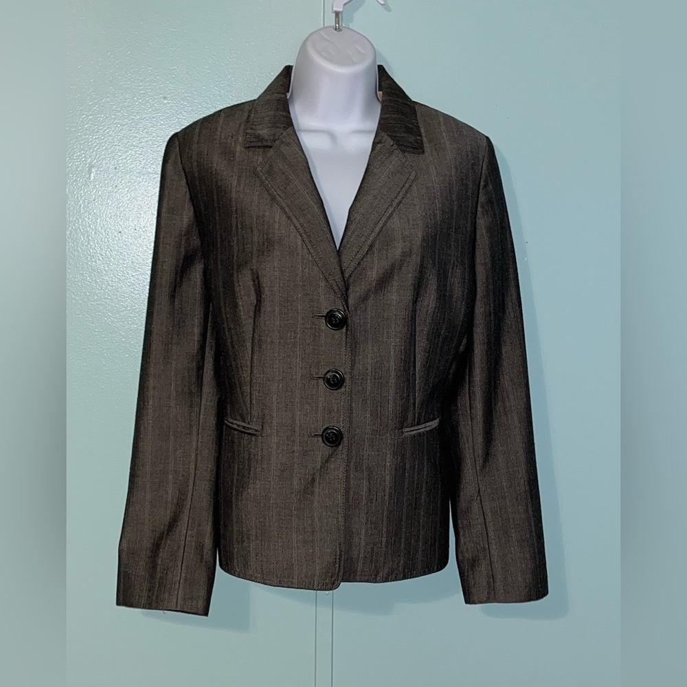 Kasper Jacket Size 12‎ Petite Pin Stripes Black White Wool Poly. Rayon